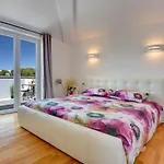 Entini Villa *