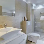 Entini