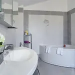 Entini *
