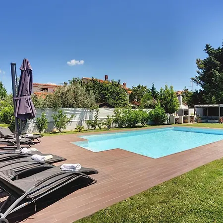 Entini Holiday home