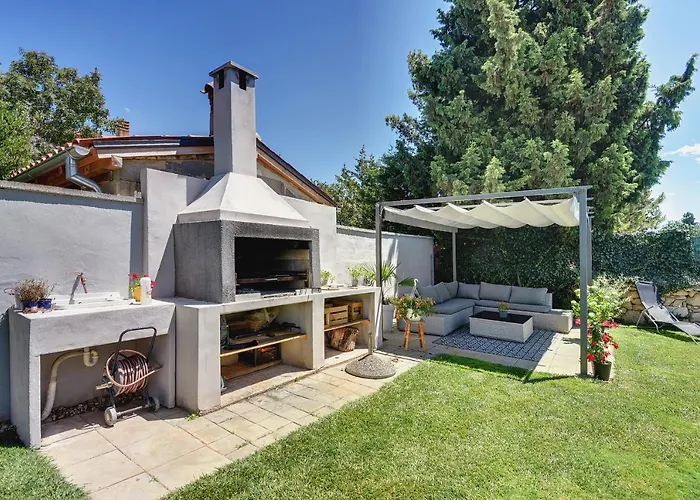 Entini Vila Vinkuran